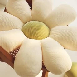 MODOU 60 Cm Fleur Oreiller De Sol Coussin En Forme De Fleur Mignon Coussin Tournesol Coussin De Chaise Coussin Surdimensionné Pour La Décoration Intérieure Enfants Filles Femmes Cadeaux (Marguerites Blanches Et Vertes, 60 X 60 Cm) 10 MODOU 60 Cm Fleur Oreiller De Sol Coussin En Forme De Fleur Mignon Coussin Tournesol Coussin De Chaise Coussin Surdimensionné Pour La Décoration Intérieure Enfants Filles Femmes Cadeaux (Marguerites Blanches Et Vertes, 60 X 60 Cm) -banc et tabouret Soldes Boutique 66741957 4